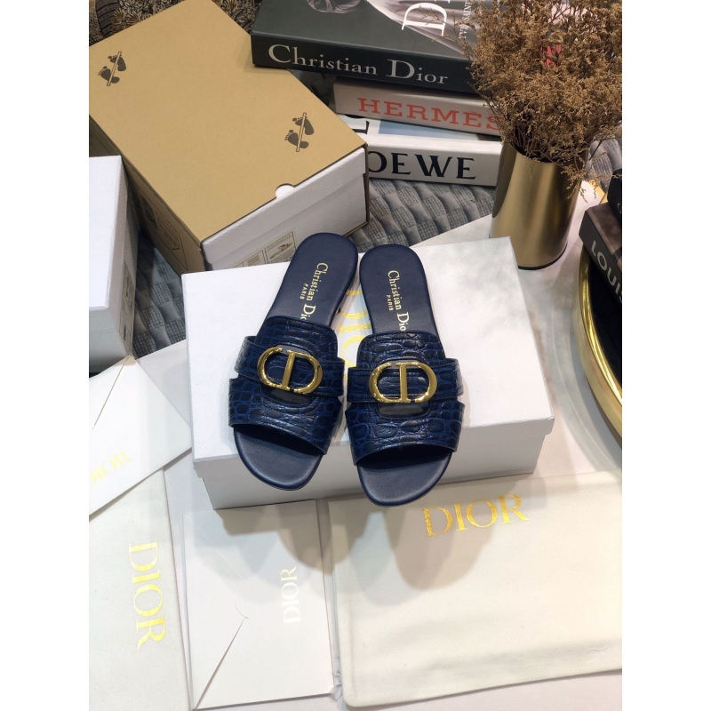 ch**an D*or slippers